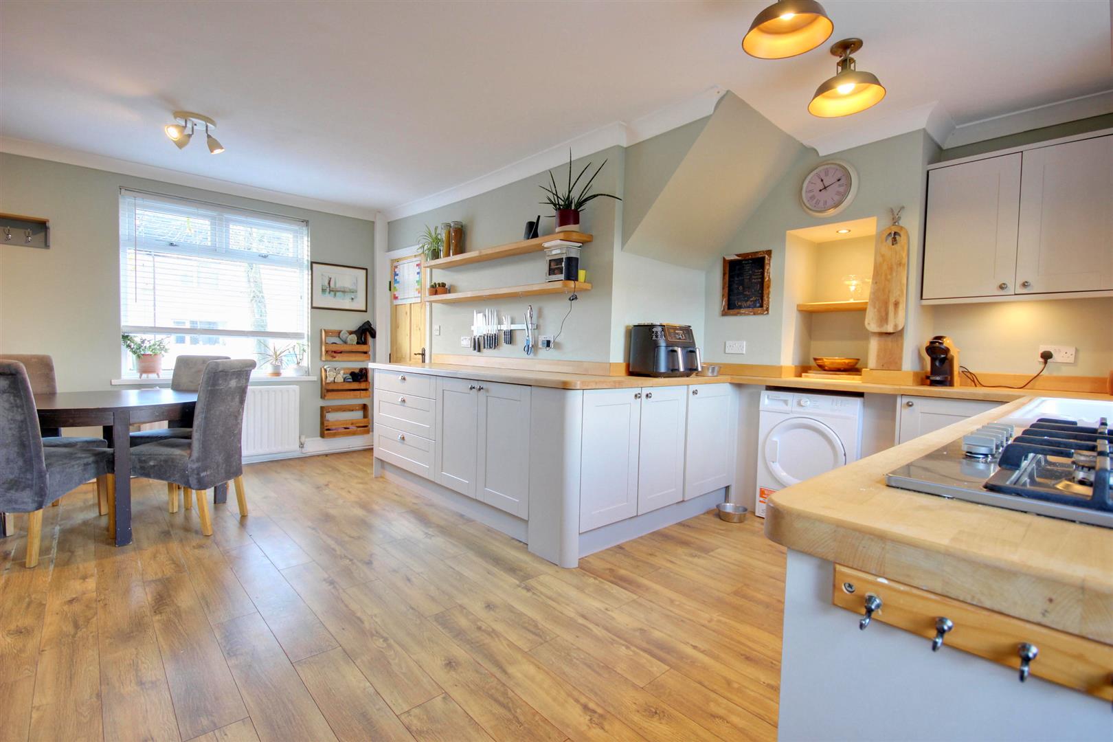 Warton Avenue, Beverley